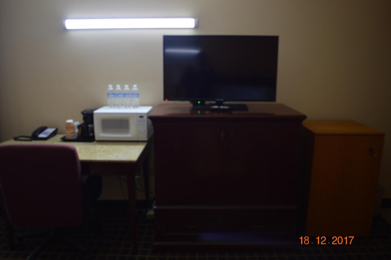Budget Inn Of 湾城 外观 照片