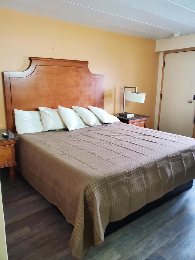 Budget Inn Of 湾城 外观 照片